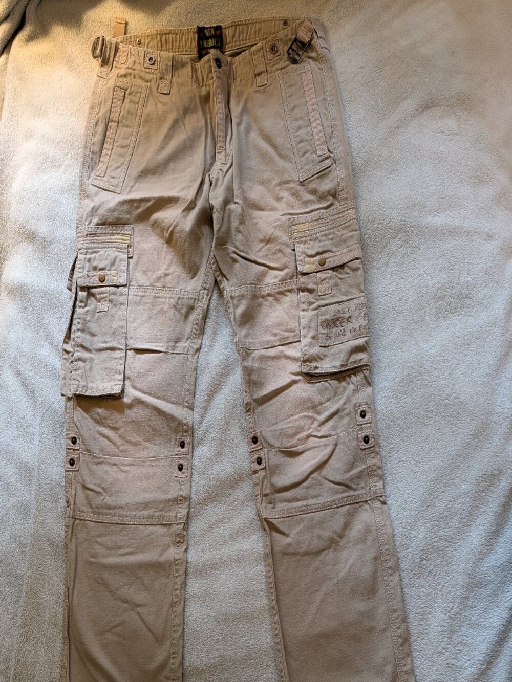 MEN AMERICA KHAKI PANTS 32 Style KN121 Cargo Since 1983 Under Gear Mens Survival